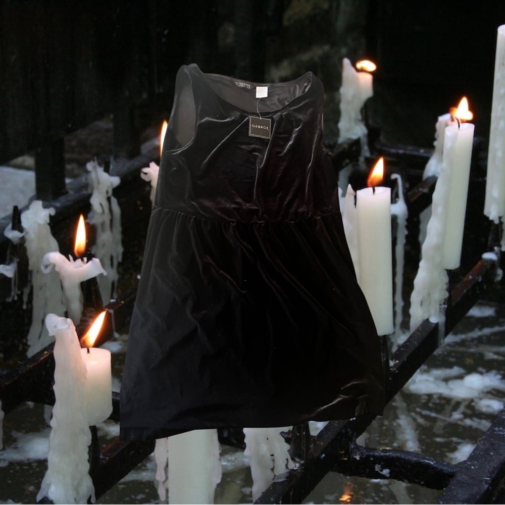 Vintage velvet dress (with tags)